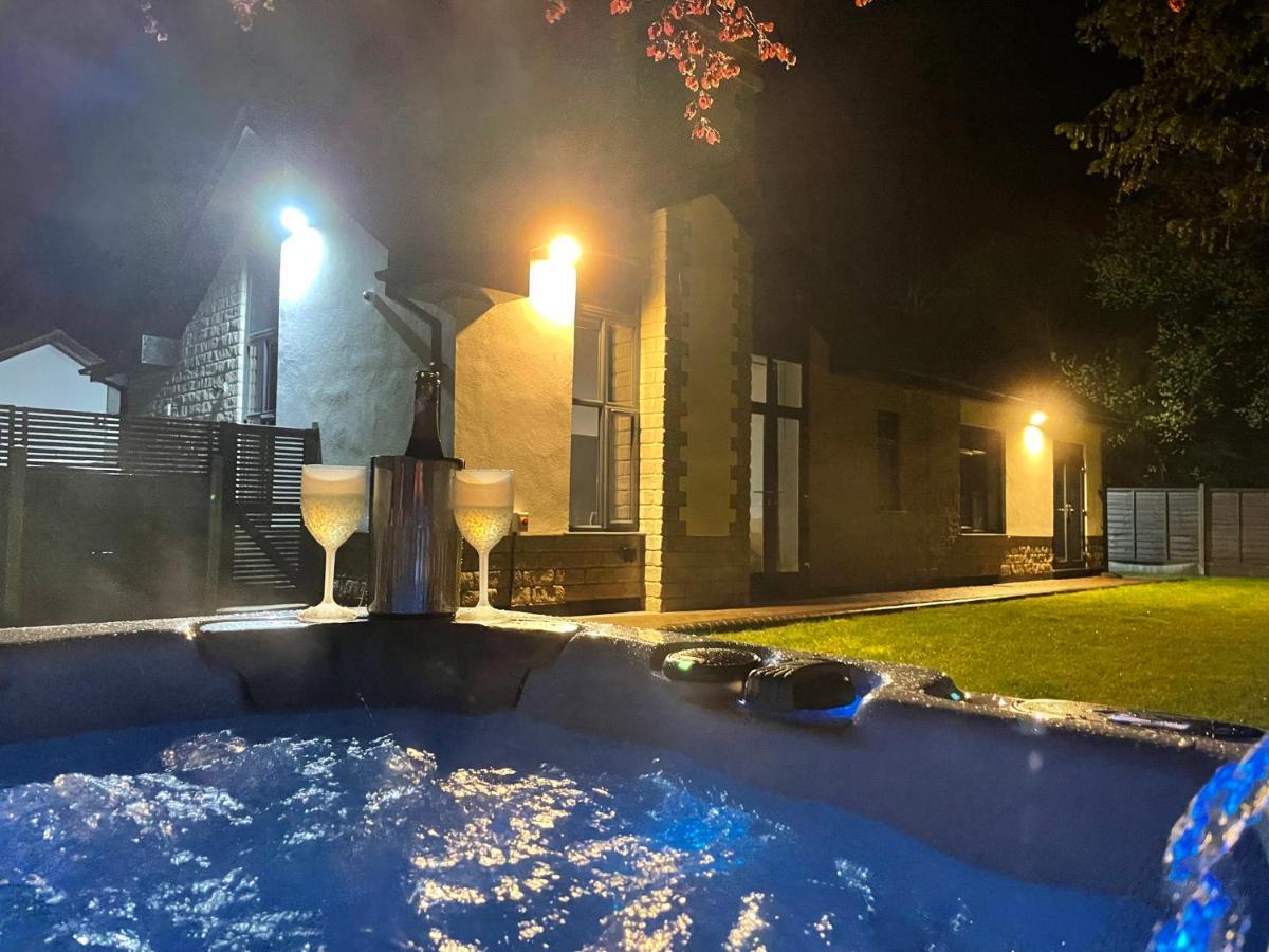 Holiday home Family And Dog Friendly Luxury 3 Bed - With Hot Tub